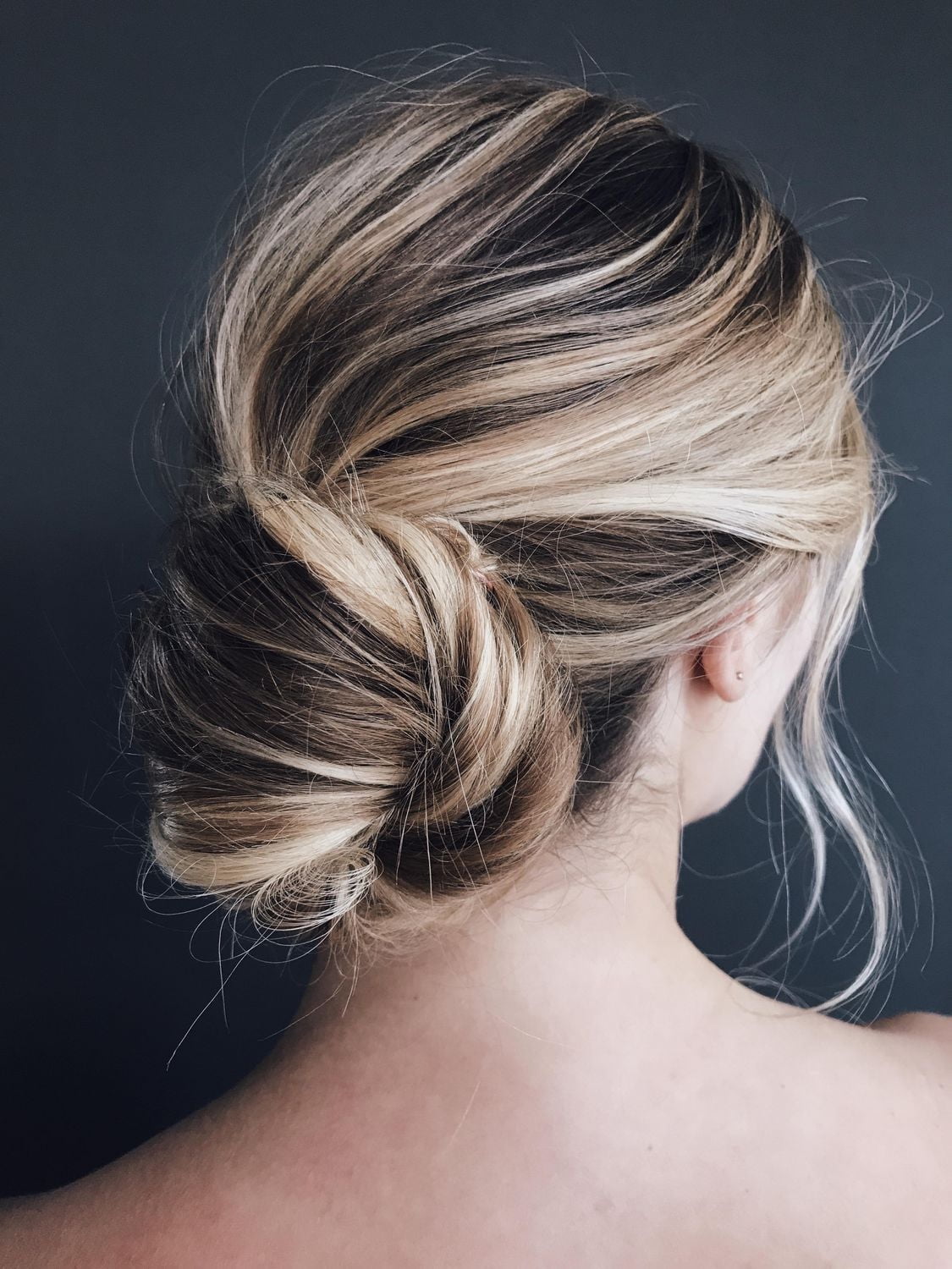 KRISTIN ESS RENOUVELLEMENT DU STYLE<br>SHAMPOOING SEC RENOUVELLEMENT DU STYLE SHAMPOOING SEC