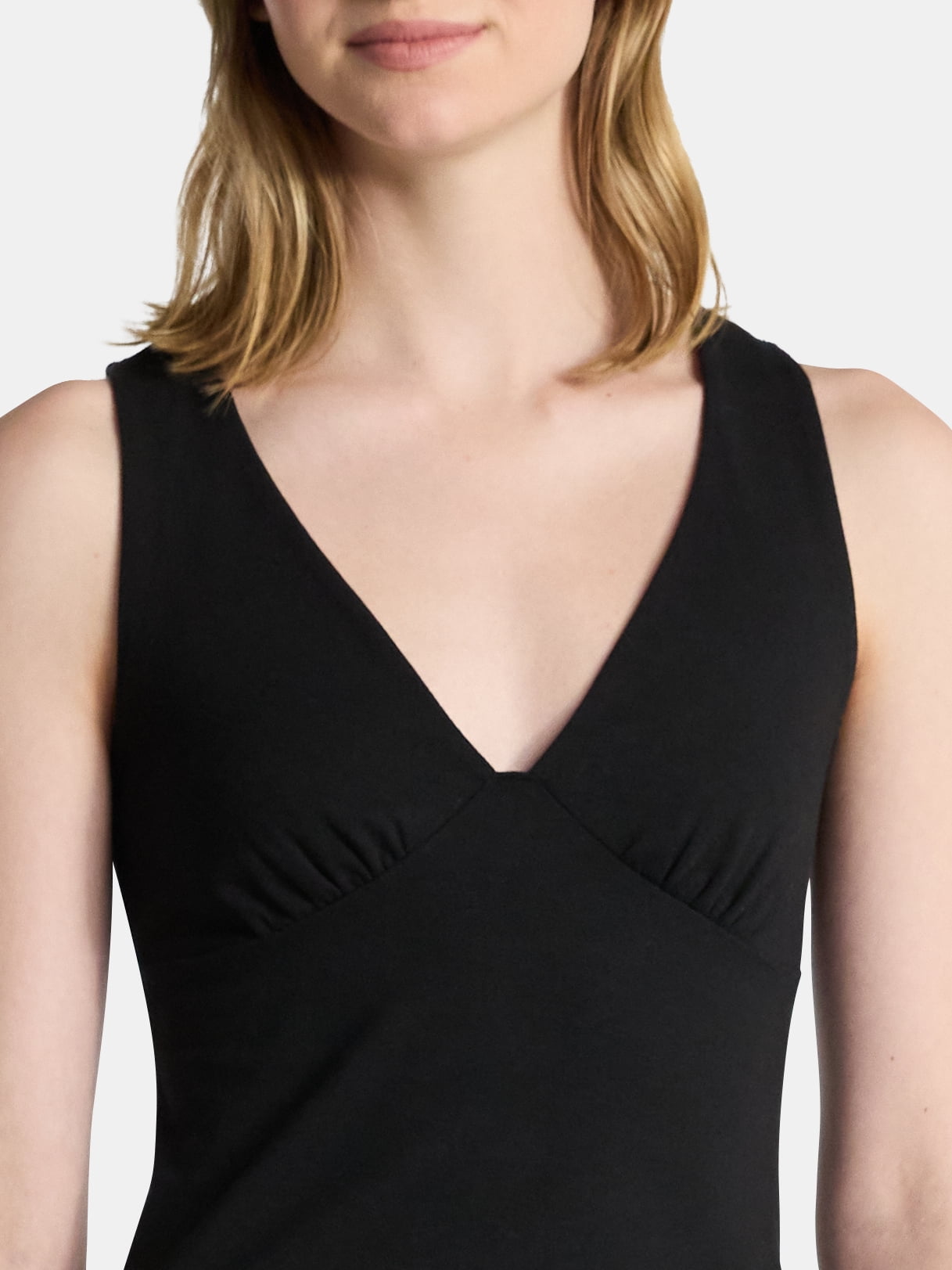 No Boundaries Plunge Neckline Tank Top, Women’s