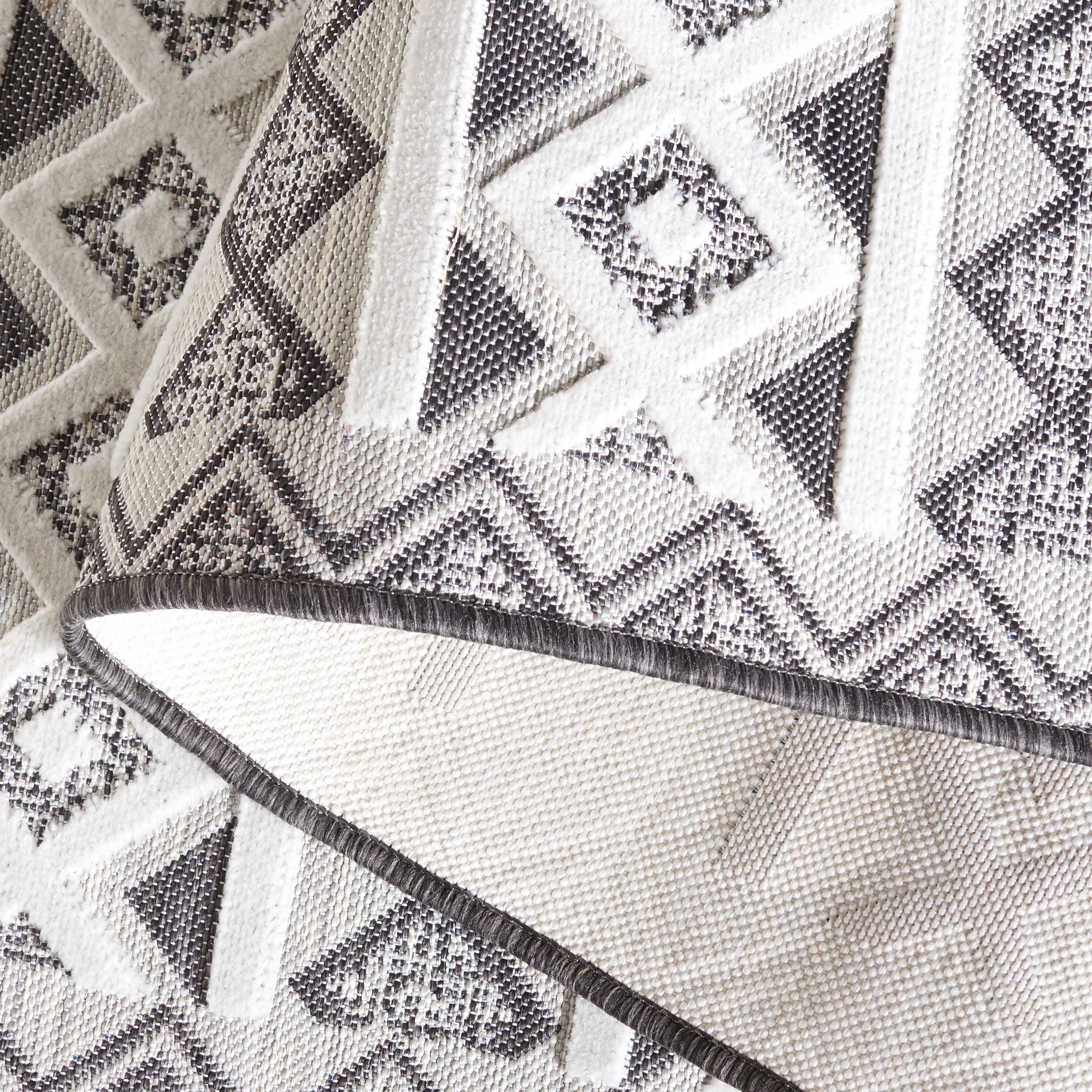 SAFAVIEH Cabana Ethan Geometric Indoor/Outdoor Area Rug, Black/Grey Ivory, 4' x 6'