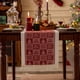 thumbnail image 4 of Xihbxyly Mantel Navideño, Diseño Festivo Rojo, Material Impermeable, Estampado de Árbol de Navidad y Copos de Nieve, Decoración para Sala de Estar o Comedor, Esencial para Reuniones Navideñas, Tamaño, 4 of 6