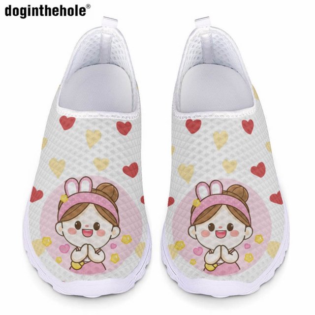 Nuestras zapatillas para correr están hechas de material EVA de alta calidad como suela. Adopta el diseño de malla superior, que puede ampliar las características agradables para la piel y transpirabl