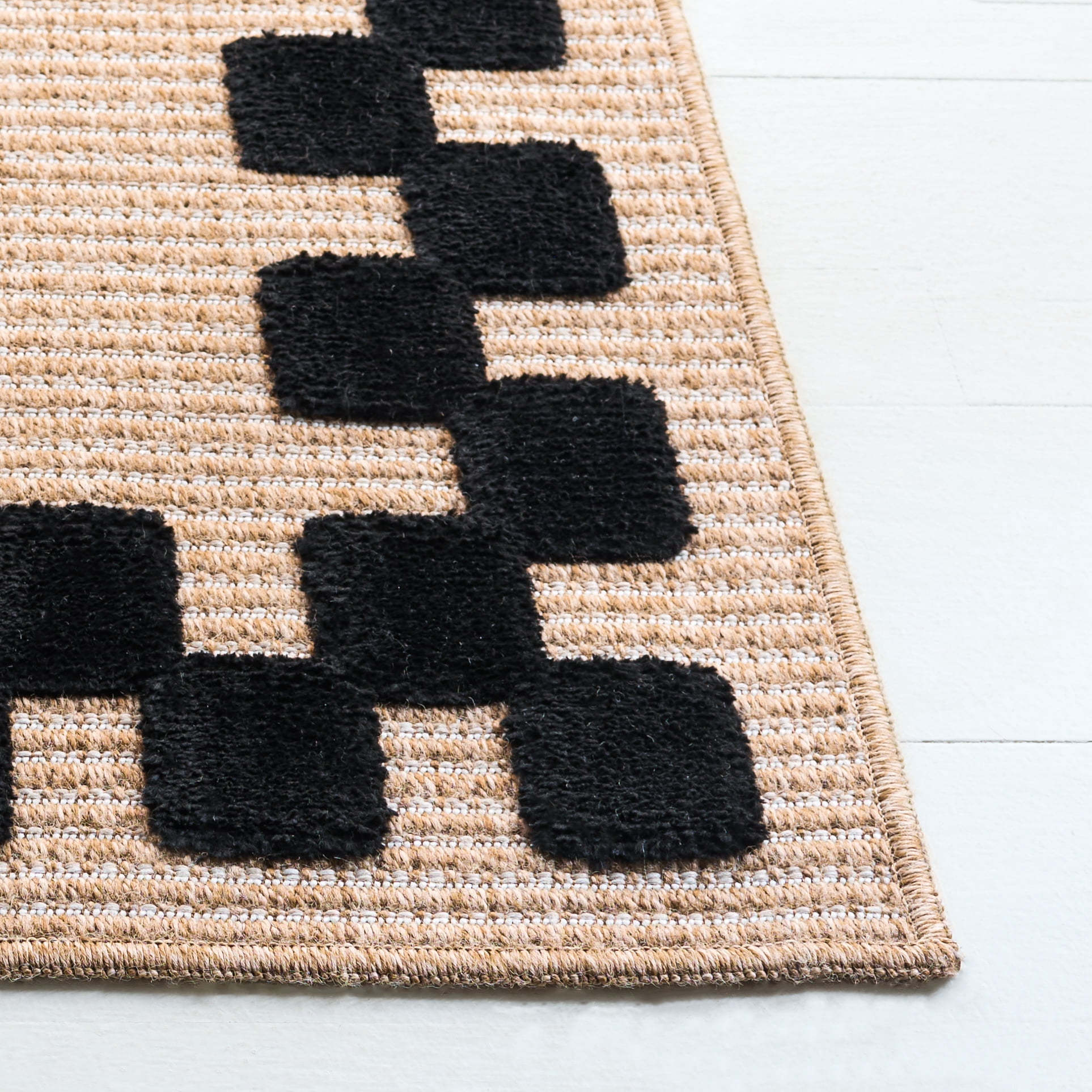Safavieh Clayton Hervey Bordered Indoor/Outdoor Area Rug, Natural/Black, 4' x 6'