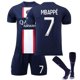 thumbnail image 1 of Camiseta de París No. 7 Mbappé Manchester City Riyadh Portugal No. 7 Ronaldo uniforme de fútbol para adultos y niñosEl número 7 en casa en París con calcetines, 1 of 1