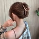 thumbnail image 4 of Conjunto de tocados para mujer, pinza de garra a la moda, pinza para el pelo grande de acrílico negro y café, pasador coreano para niña, accesorios para el cabello, 4 of 4