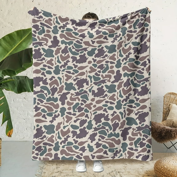 Ultra-Soft Camouflage Print Fleece Blanket - Cozy All-Season Throw for Bed, Sofa, or Office Decor, Durable and Stylish Gift for Adults, Boys, and Girls