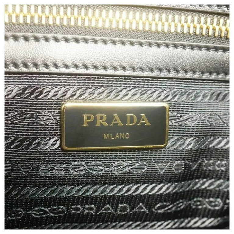 Prada Saffiano leather keyholder  Black Prada Tessuto Shoulder