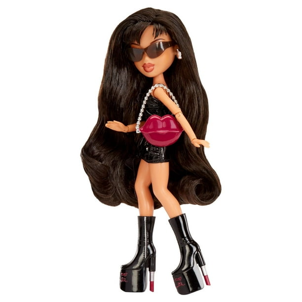 カイリージェンナー Bratz 人形 ドール BRATZ Bratz x Kylie Jenner Day Fashion Doll with Accessories and Poster
