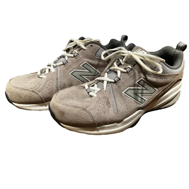 New Balance 608 V5 MX608UG5 Mens Size 9 Gray Casual Shoes Sneakers EUC