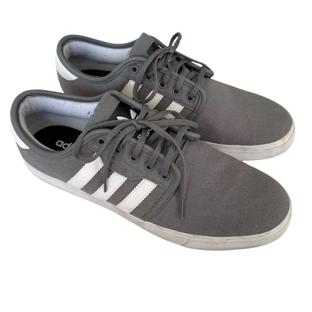Ad-id-as Seeley Essentials Skate Shoes Grey Men Athletic Sneaker G66637 Size 11.5