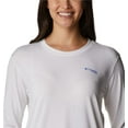thumbnail image 4 of Columbia Womens Slack Water Graphic Boyfriend Long Sleeve White/Blue Macaw Gradient X-Large, 4 of 5