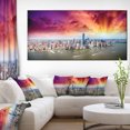 thumbnail image 1 of Vue Aérienne Colorée de la Skyline de New York - Impression sur Toile Paysage Urbain Moderne, 1 of 3