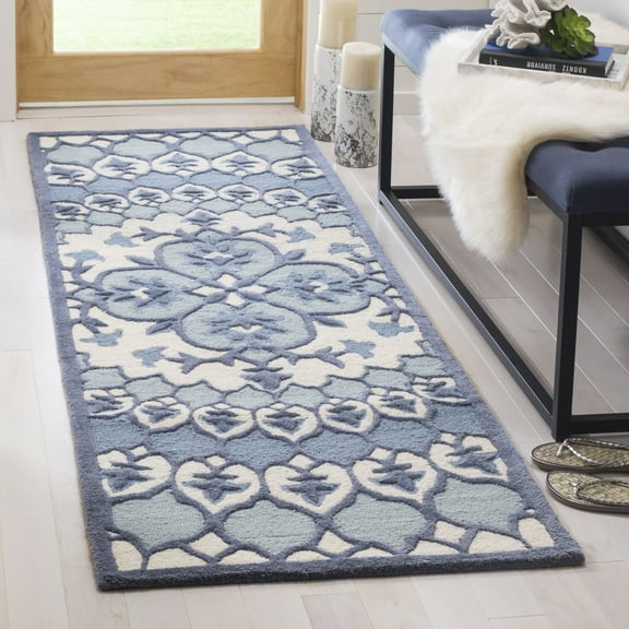 SAFAVIEH Bellagio Zoja Floral Wool Runner Rug, Ivory/Blue, 2'3" x 7'