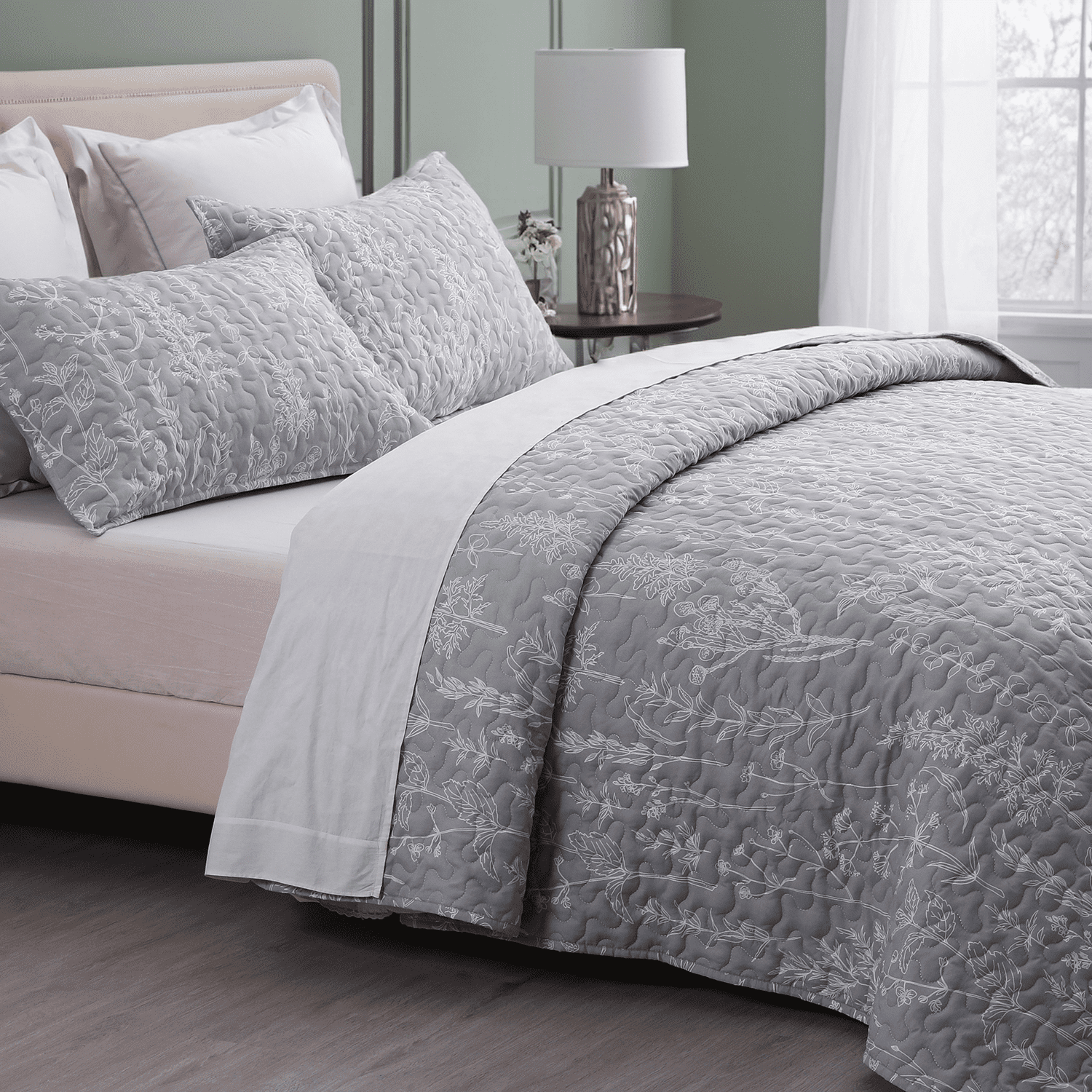 SLEEPBELLA Grey Quilt Set King Size 3Pcs, Grey Printed with White Botanical Pattern, All Season Lightweight Coverlet Sets(King 106x96, Grey Botanical)