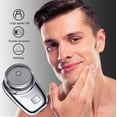 thumbnail image 3 of Mini rasuradora para hombre - Afeitadora eléctrica con pantalla de alimentación LED inteligente, máquina de afeitar lavable, portátil adecuada para viajes de negocios, oficina, automóvil y campamento, 3 of 6