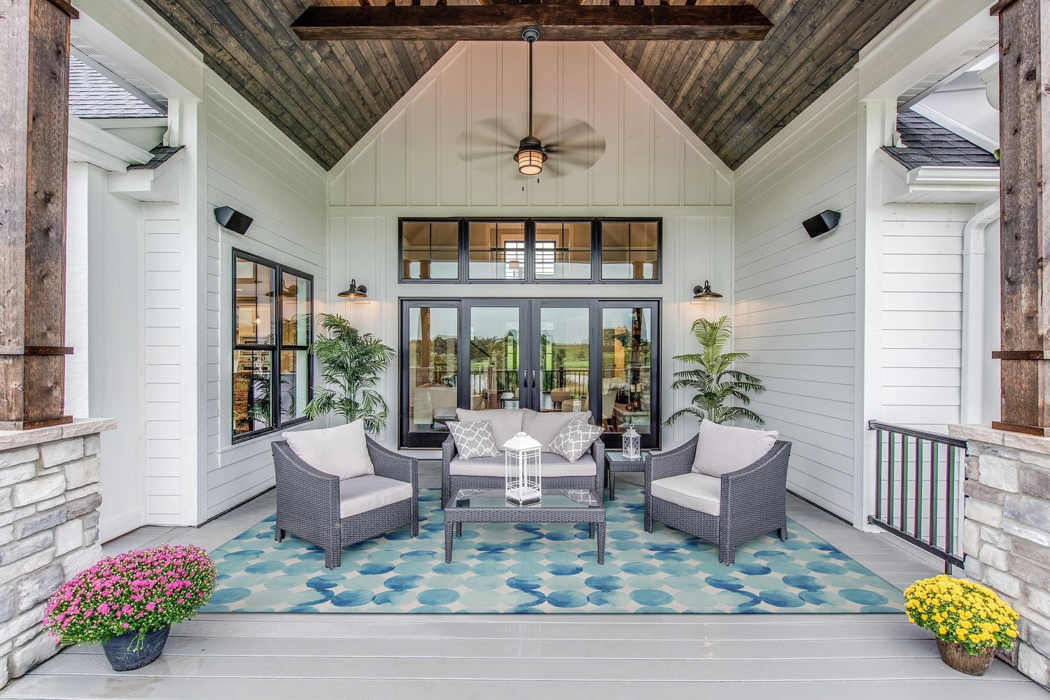 Outdoor Washable Lakeland Blue & Ivory 7' x 9' Area Rug