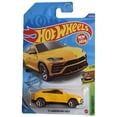 thumbnail image 1 of Auto fundido a presión Hot Wheels 2017 Lamborghini Urus a escala 1:64 amarillo, 1 of 1