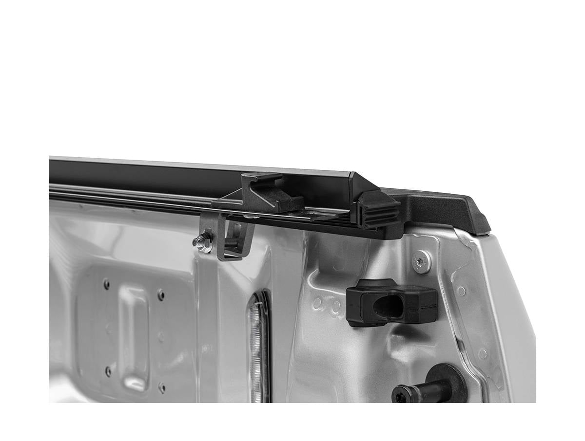 Gator 139773 SRX Soft Roll-up Tonneau Cover Fits 2015-2020 Ford F150, 2017-2020 F150 Raptor 5'7" Bed