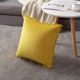 thumbnail image 5 of Fundas de almohada para sofá 45 * 45 cm Amarillo: Paquete de 2 fundas de almohada cuadradas de terciopelo con pompones suaves y acogedores para decoración del hogar de granja, 5 of 5