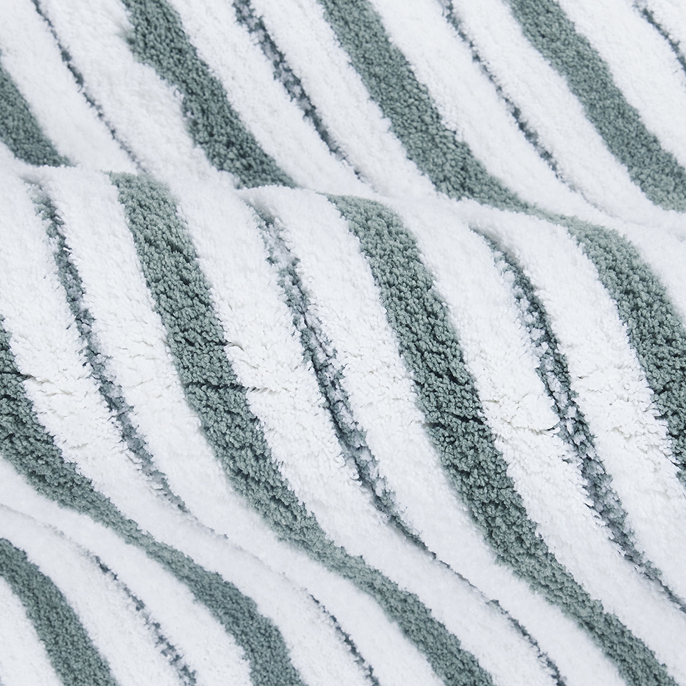 Better Homes & Gardens Signature Soft Tufted Stripe Bath Rug, Nimbus Blue & White, 20" x 34"