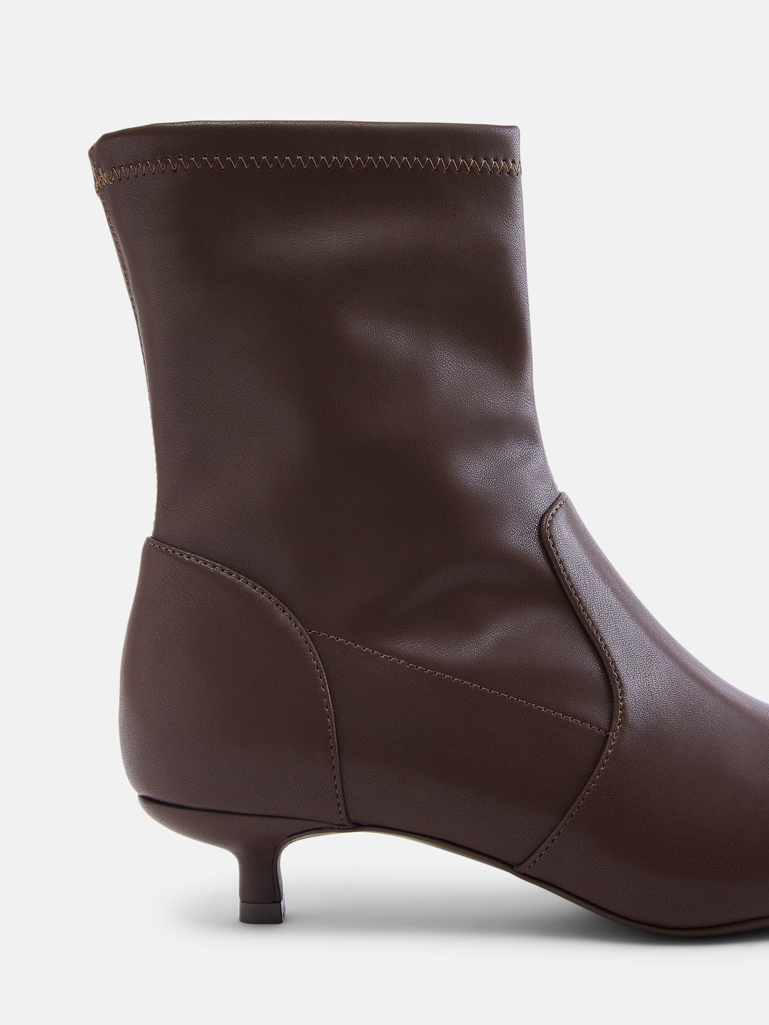 Scenario Women's Stretch Kitten Heel Faux Leather Booties