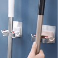 thumbnail image 2 of Potente soporte para fregona con ventosa, sin perforaciones, gancho sin costuras, soporte para escoba, fregona de baño, escoba colgante, clip para inodoro, clip para inodoro, paquete de 2, color aleatorio Sailing Electrónica, 2 of 5
