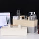 thumbnail image 1 of Caja de almacenamiento de sobremesa | Organizador rectangular de plástico con múltiples compartimentos | Portátil con mango de madera | Beige Blanco Gris | 32x15x8 cm | Contenedor de almacenamiento, 1 of 6