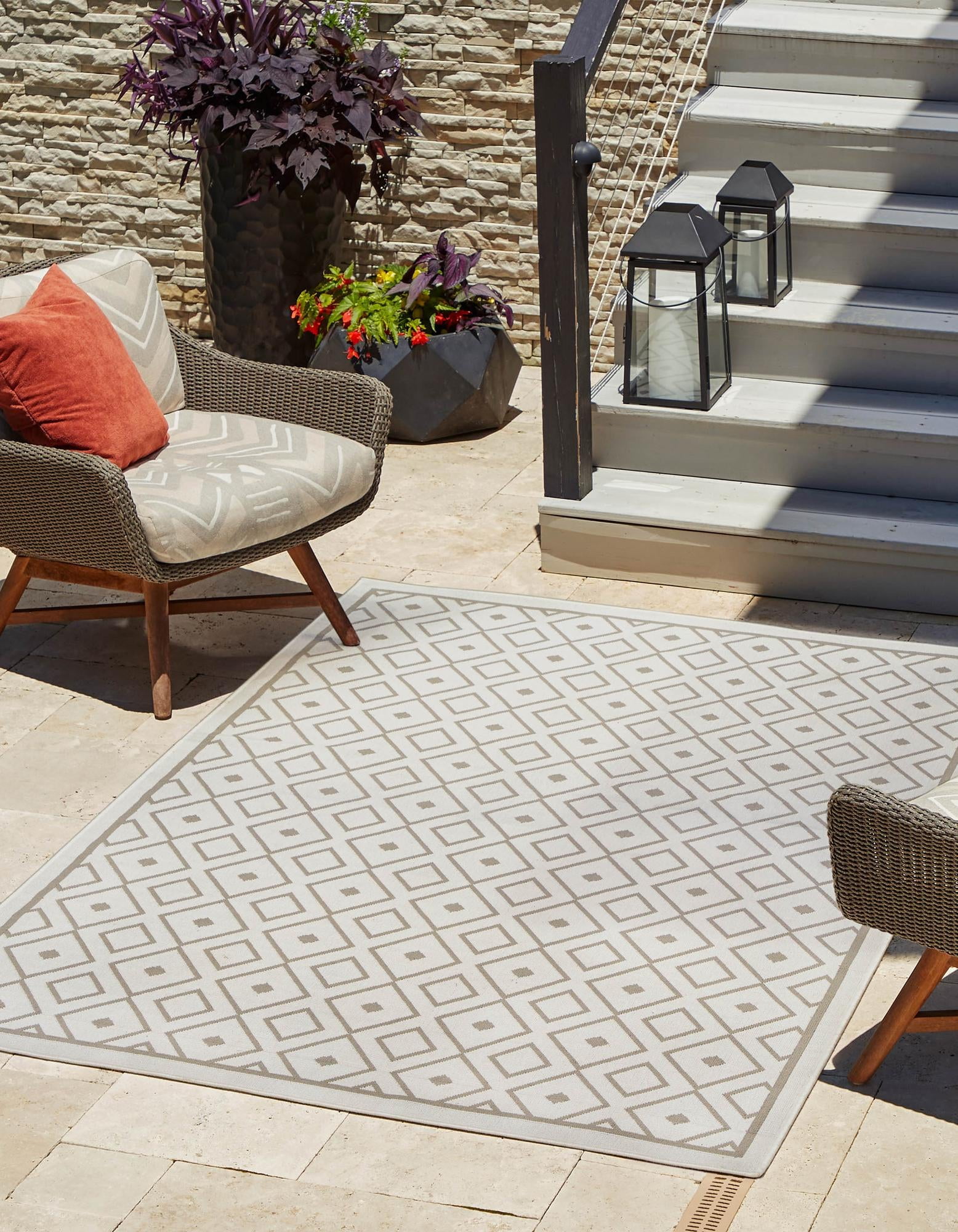 Outdoor Lattice Collection Rug 8' x 10' Ivory Flatweave Rug