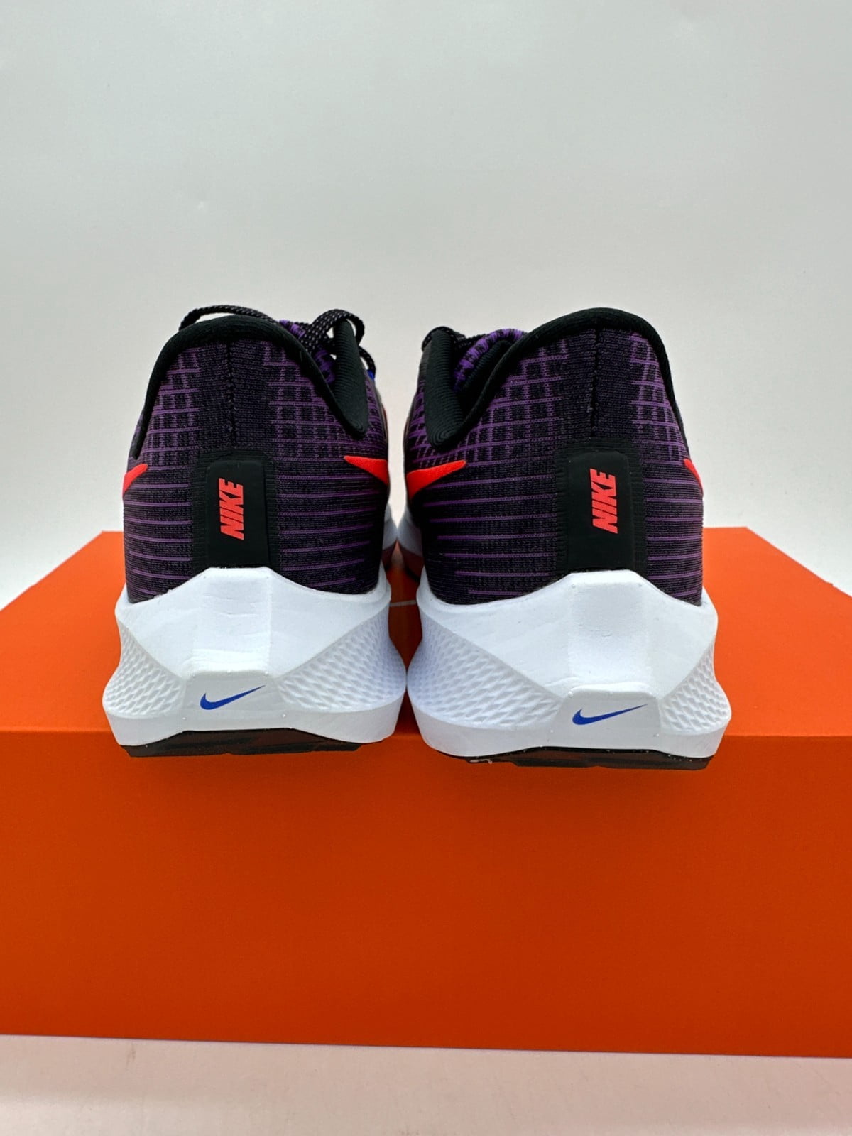 Nike Air Zoom Pegasus 39 Women's Size 9.5 Purple Black Athletic Shoes DH4072 502