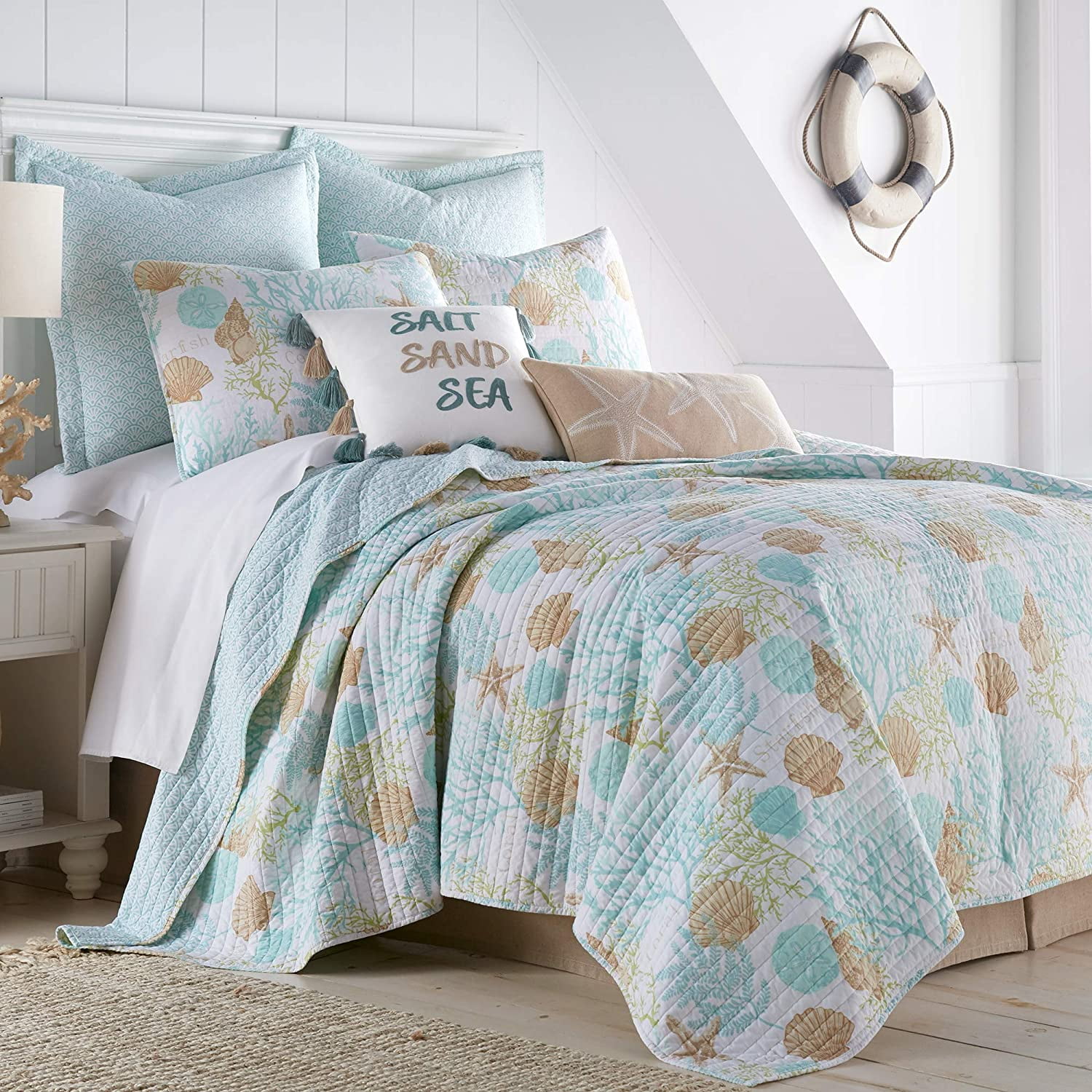 Levtex Home Humewood Quilt Set Full/Queen Quilt + Two Standard
