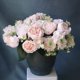 thumbnail image 4 of Ramo de flores artificiales, hortensias, peonías, bayas, arreglo floral sintético de 5 cabezas para centros de mesa de bodas y decoración del hogar, 4 of 9