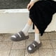 thumbnail image 1 of Pantuflas de mujer con suela gruesa y alza, color gris, doble tira, estilo moderno con letras, cómodas para otoño e invierno, talla 40 Rkxzt, 1 of 9