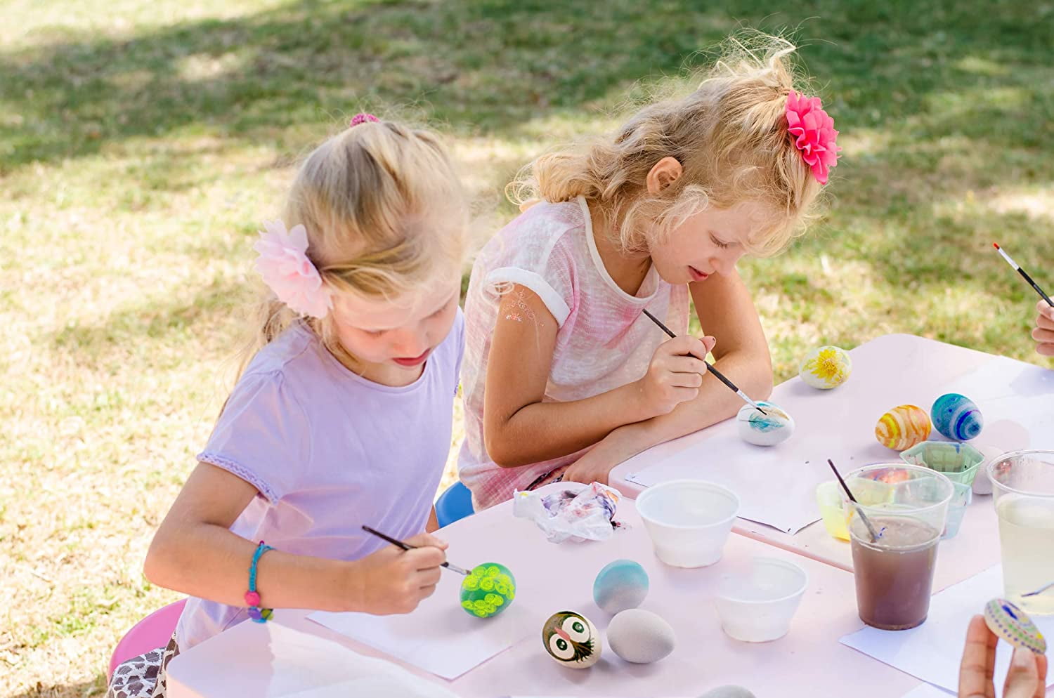 Dan&Darci Easter Egg Squishy Painting Kit - Arts and Crafts for Girls and Boys - Kids Art Activities - Craft Gift for Kids Ages 4-10 year old Girls - Decorate 6 Slow Rising White Squishies with Paint