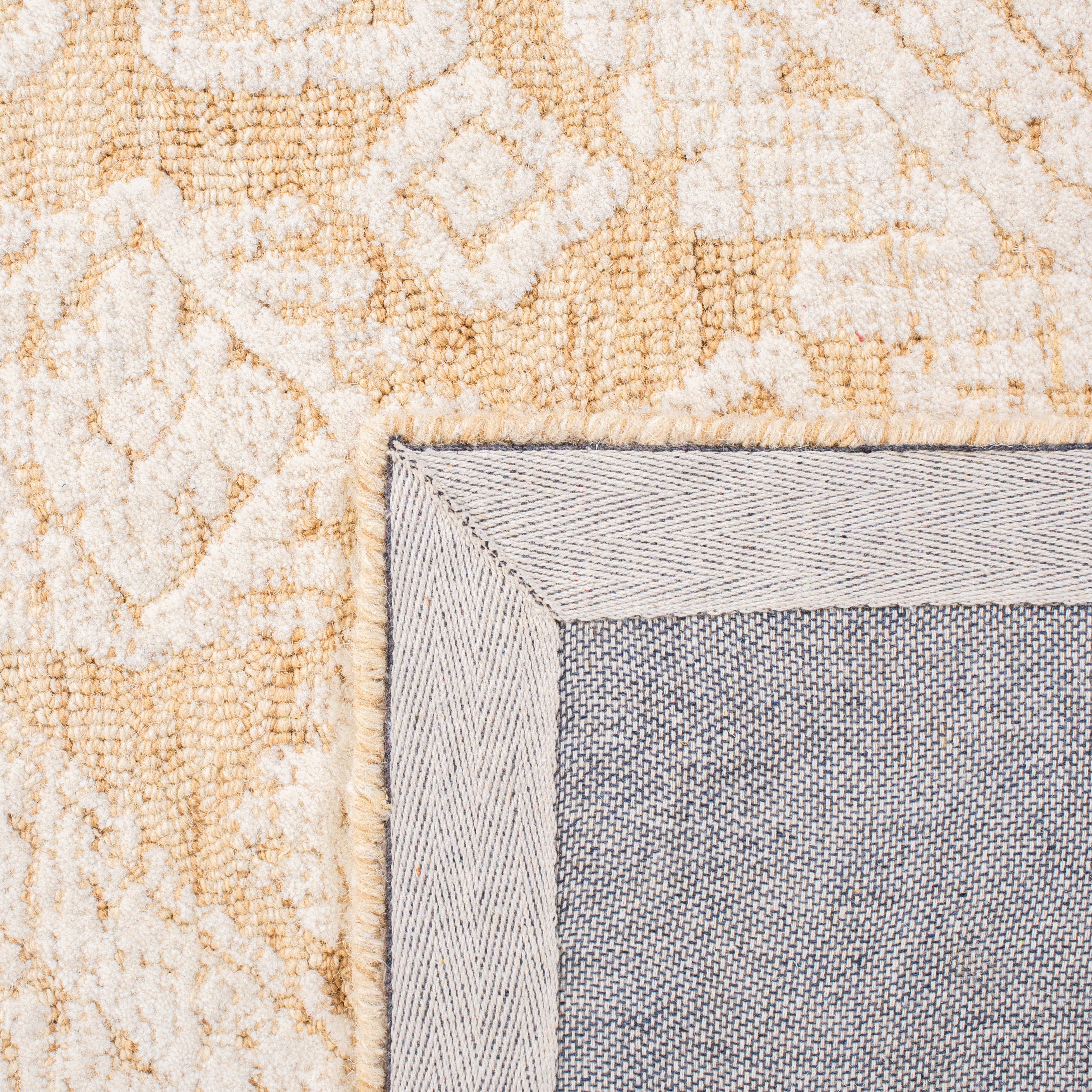 SAFAVIEH Metro Riley Medallion Area Rug, Gold/Ivory, 5' x 8'