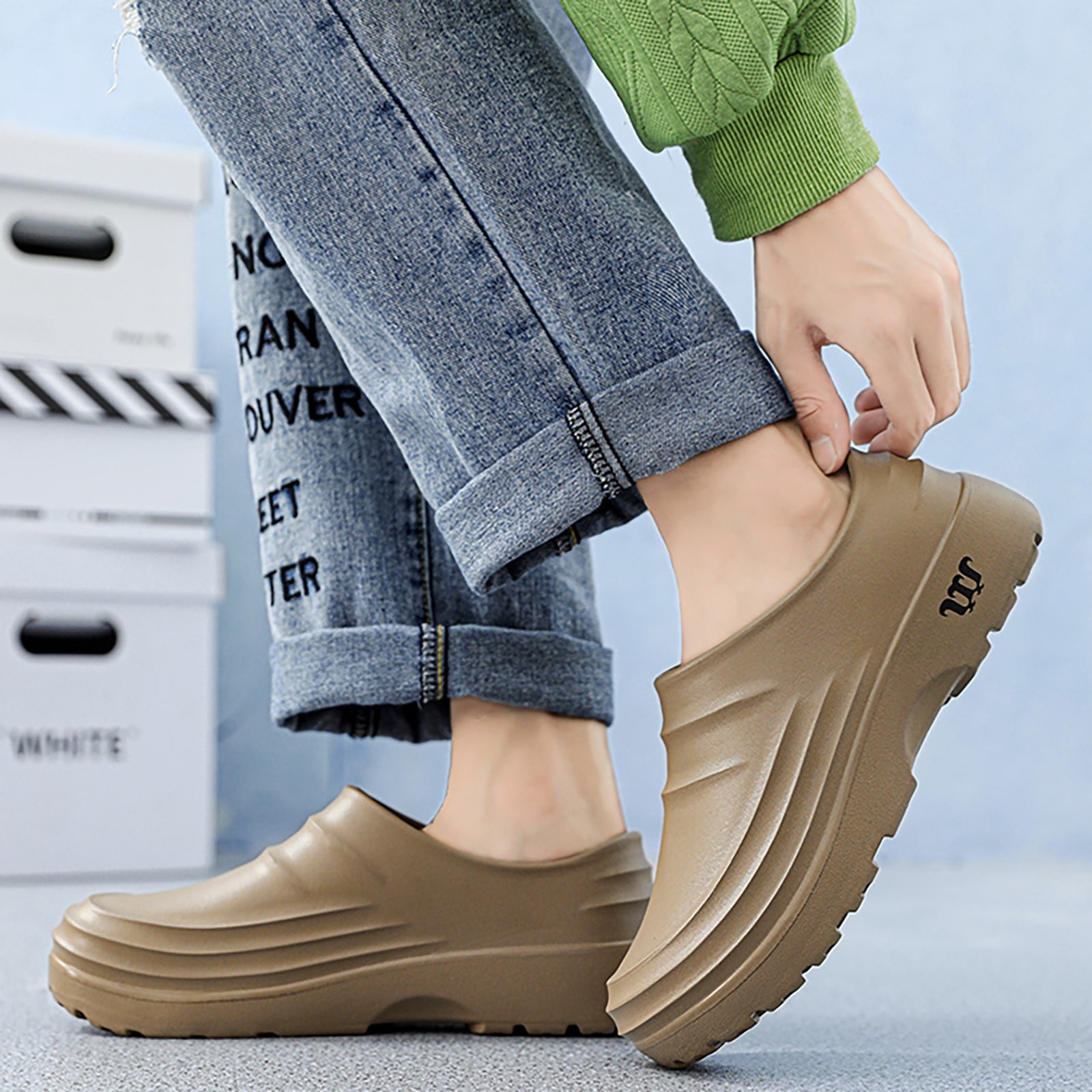 Mepaouo Men's Women's Non Slip Work Shoes Oil Water Resistant Chef Shoes Clogs for Food Service(Khaki,7)