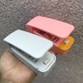 thumbnail image 2 of Sellador térmico de bolsas portátil, Mini máquina de sellado con Clip de almacenamiento de paquetes de plástico, práctico sello adhesivo para aperitivos de alimentos, Gadgets de cocina, 2 of 4