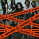 thumbnail image 4 of Cinta de precaución de Halloween de 5,9 m con huellas de manos ensangrentadas. Advertencia de "No entrar". Cinta decorativa para fiesta temática de terror. Barrera de seguridad para interiores., 4 of 5