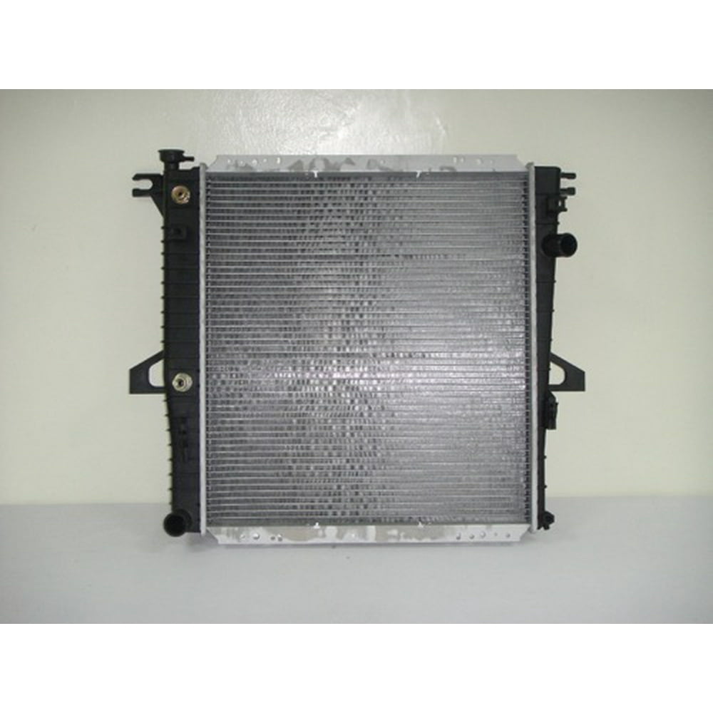 Go-Parts OE Replacement for 2001 - 2005 Ford Explorer Sport Trac Radiator - (Automatic 2001 Ford Explorer Sport Trac Radiator Replacement