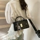 thumbnail image 4 of Bolso de alta gama de moda coreana retro para mujer, nuevo bolso cuadrado pequeño de mano con un solo hombro, estilo coreano 2025, 4 of 5