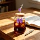 thumbnail image 4 of Vaso de agua de vidrio con tapa y pajita de vidrio – Vaso de 450 ml con decoración de mariposa para café, té y bebidas frías – Vaso reutilizable para el hogar, la oficina y uso al aire libre., 4 of 6