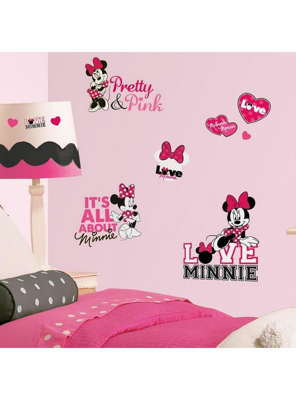 Minnie Loves Pink Wall Decals
