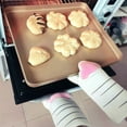 thumbnail image 3 of Decodeary Polyester Heat-Resistant Cooking Glove With Cute Non-Toxic And Soft And Comfortable For Cooking big orange cat, 3 of 6