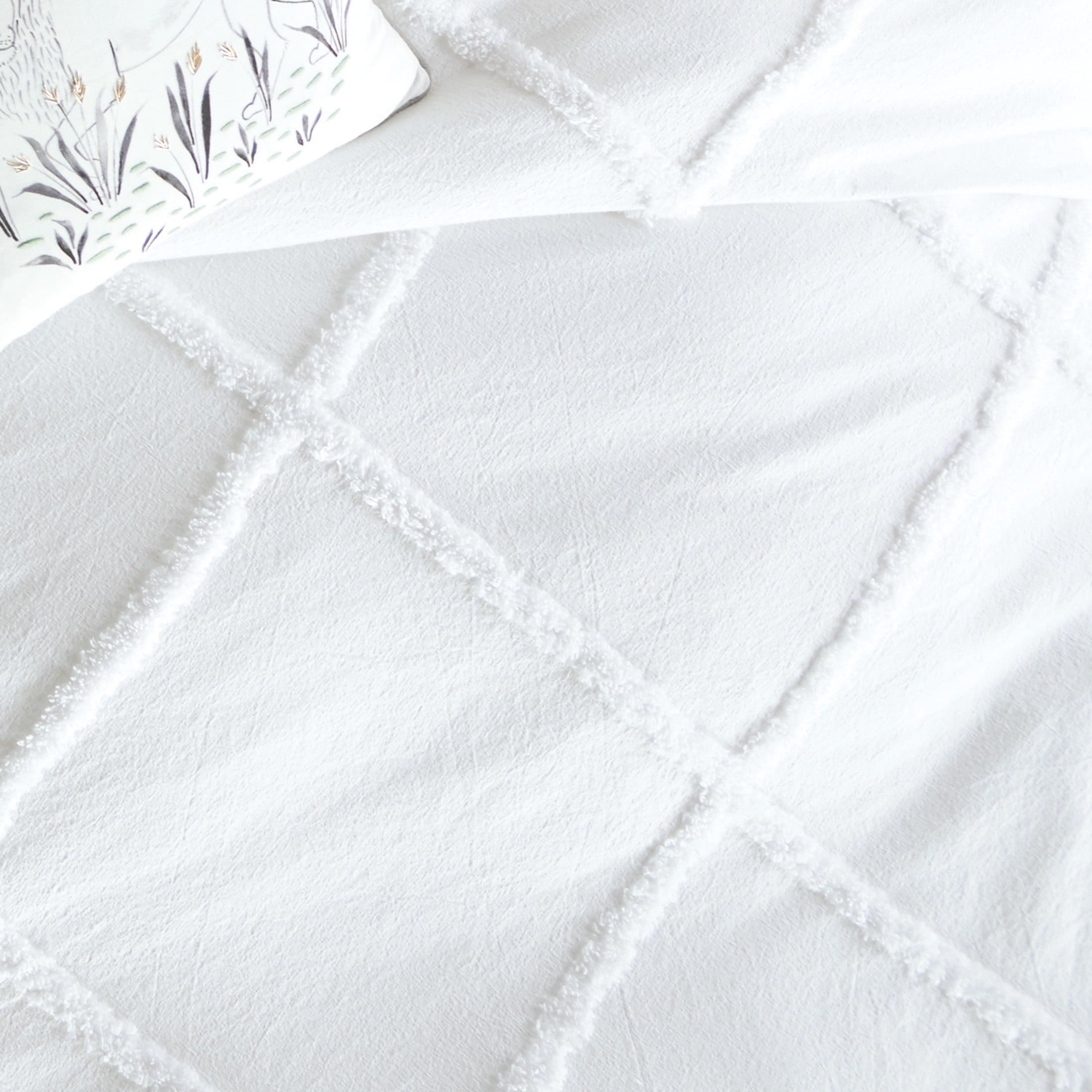 Peri Home Chenille Lattice 3 Piece Full/Queen Comforter Set, White, Cotton, Chenille Tufted, Adult