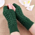 thumbnail image 4 of Guantes de invierno abiertos para mujer, cálidos, de medio dedo, de lana, con boca plana, 4 of 6