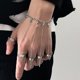 thumbnail image 1 of Ghyt Punk Cadena Borla Pulsera Con Anillos De Dedo Esclavo Cadena Gótica Arnés De Mano Anillos De Hip Hop Cadena De Mano Pulsera De Cadena Kurapika Para Mujeres Niñas-- Teléfono móvil Teléfono móvil Accesorios para teléfonos móviles, 1 of 5
