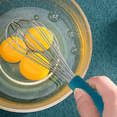 thumbnail image 4 of Batidor de acero inoxidable, herramienta de cocina con forma de globo con mango de silicona suave, utensilio para mezclar y batir, 4 of 5
