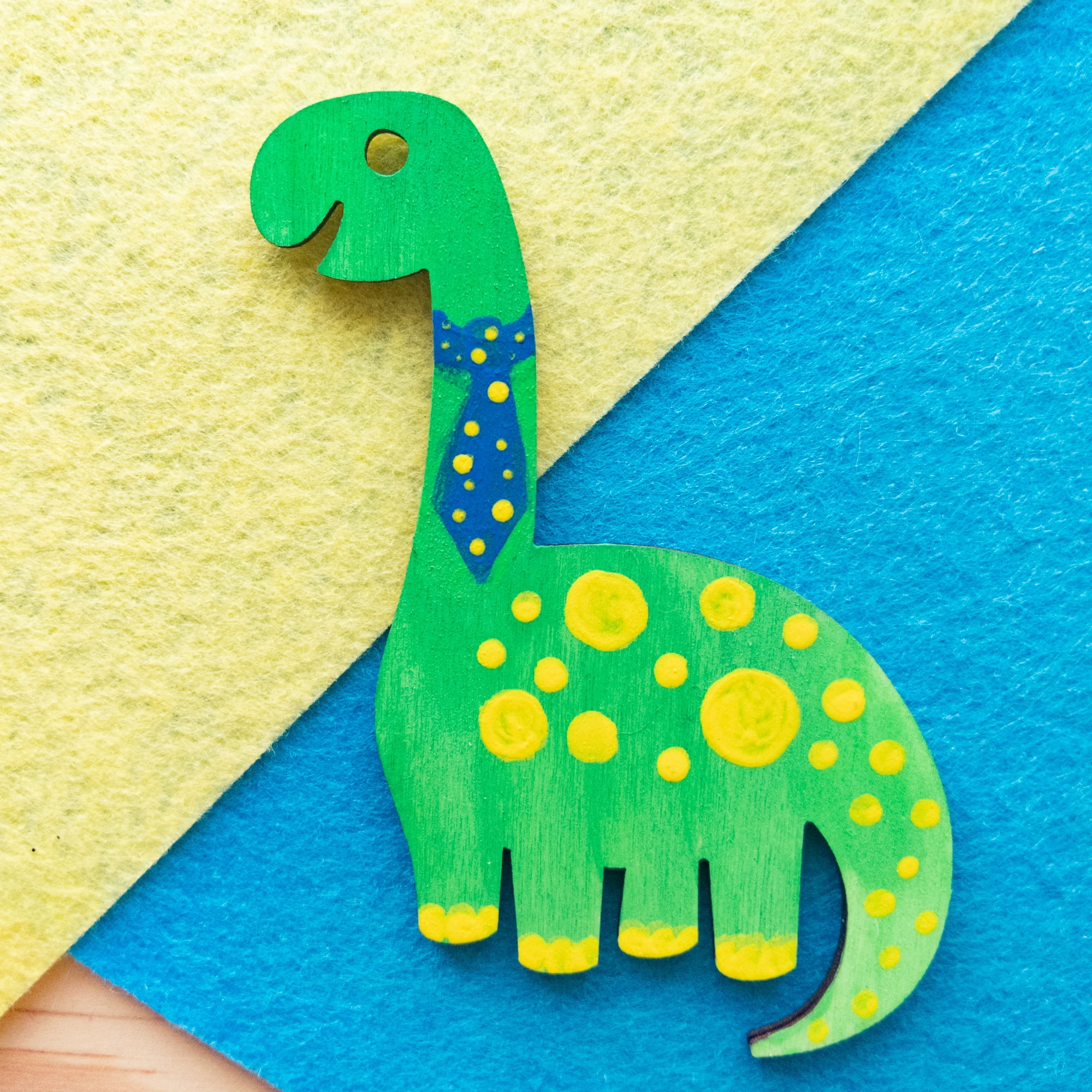 Hello Hobby Wood Stegosaurus Dinosaur Shape, Ready-to-Decorate Die-Cut Shape, 3" x 0.145" x 4"