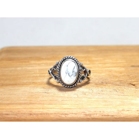 Heaven Crafts Natural White Gemstone Howlite Ring 925 Sterling Silver Ring Oval Shape Gemstone Bohemian Jewelry Gift Item