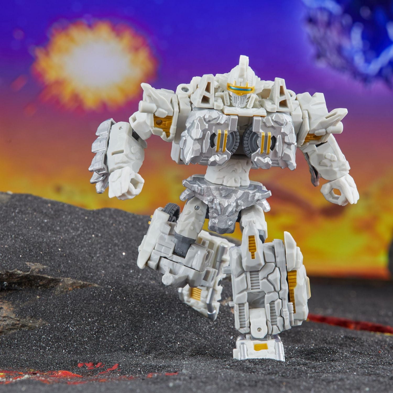 Transformers Generations Legacy United Deluxe Infernac Universe Nucleous