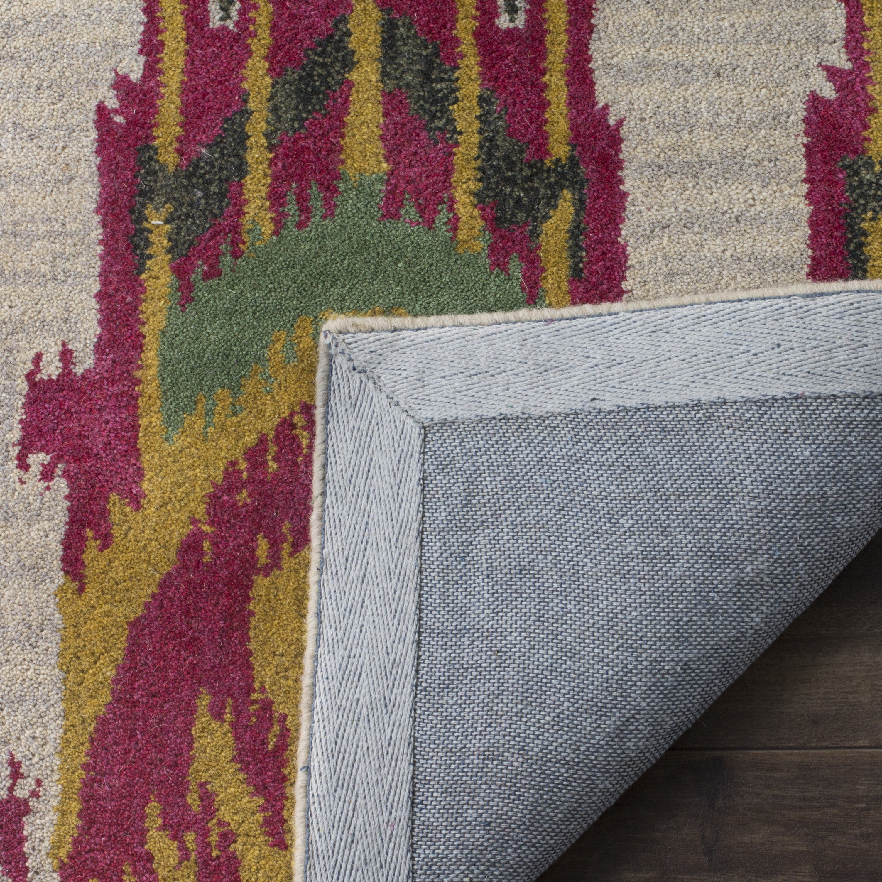 SAFAVIEH Ikat Crane Paisley Wool Area Rug, Beige/Yellow, 6' x 6' Round