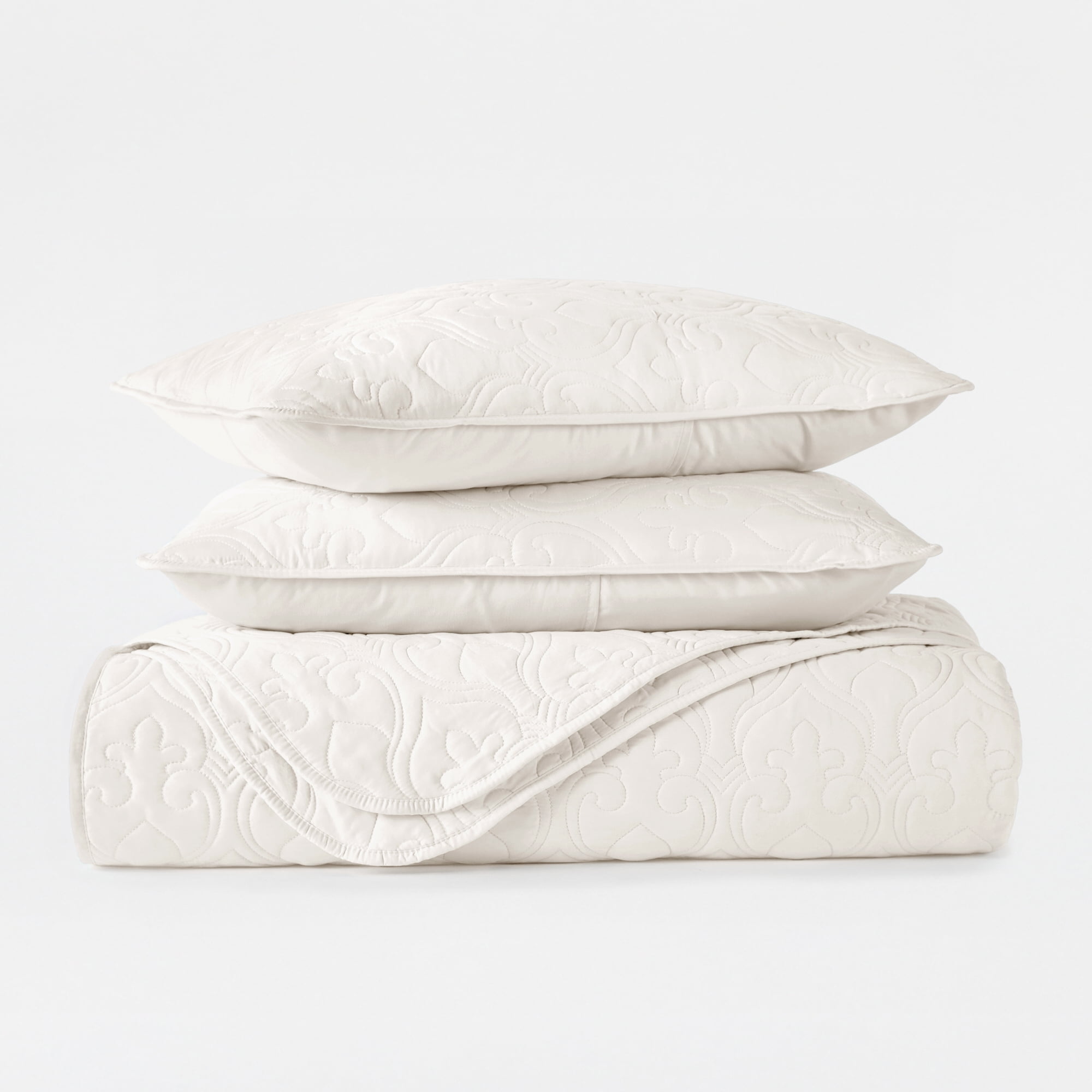 Lightweight Wrinkle Resistant Quilt Sets in Ivory Damask for Full/Queen Size Bedding by Comfort Canopy